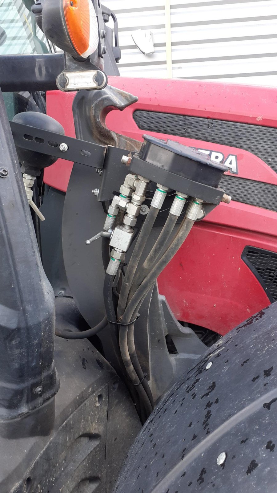 Traktor tip Valtra TRACTEUR OCC, Gebrauchtmaschine in Les Touches (Poză 6)