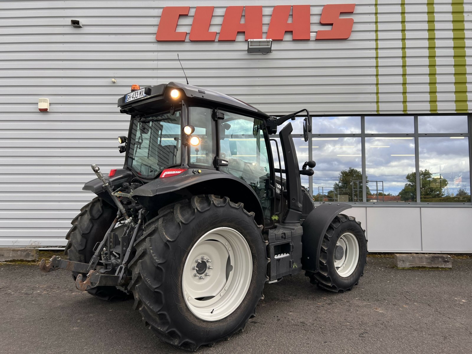 Traktor typu Valtra TRACTEUR VALTRA G105, Gebrauchtmaschine v Gannat (Obrázek 3)