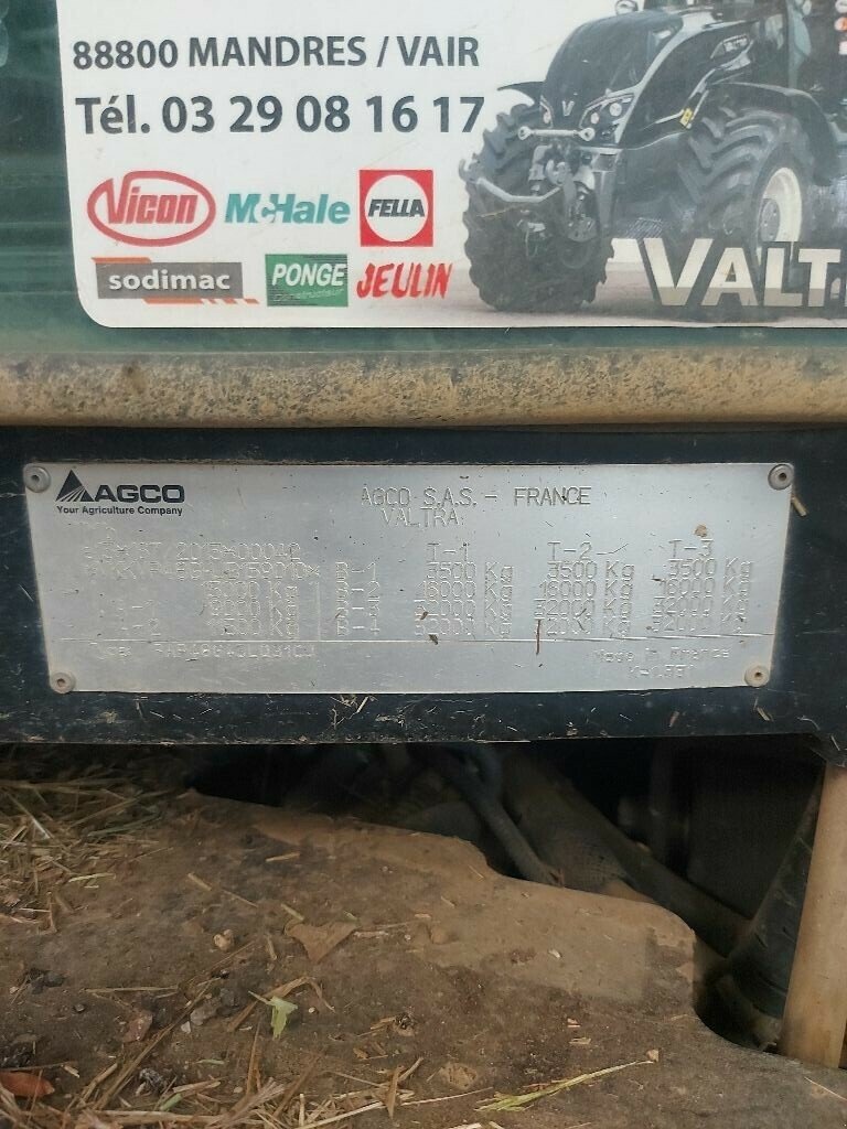 Traktor typu Valtra TRACTEUR VALTRA S 374, Gebrauchtmaschine v NOGENT (Obrázek 11)