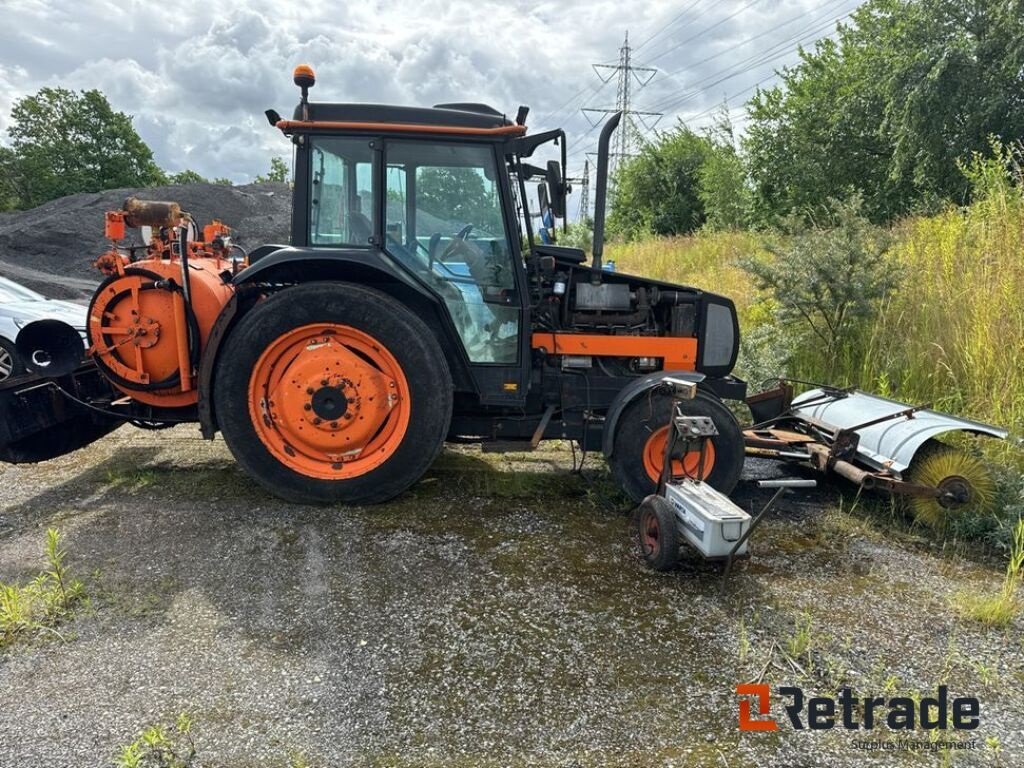 Traktor του τύπου Valtra V865, Gebrauchtmaschine σε Rødovre (Φωτογραφία 4)