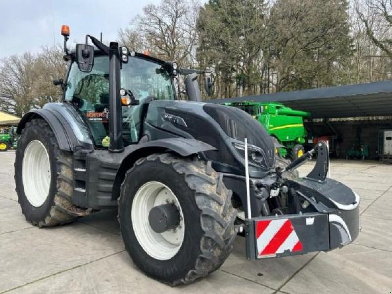 Traktor of the type Valtra VALTRA T234 Direct Poste inversé GPS, Gebrauchtmaschine in Sorée (Picture 1)