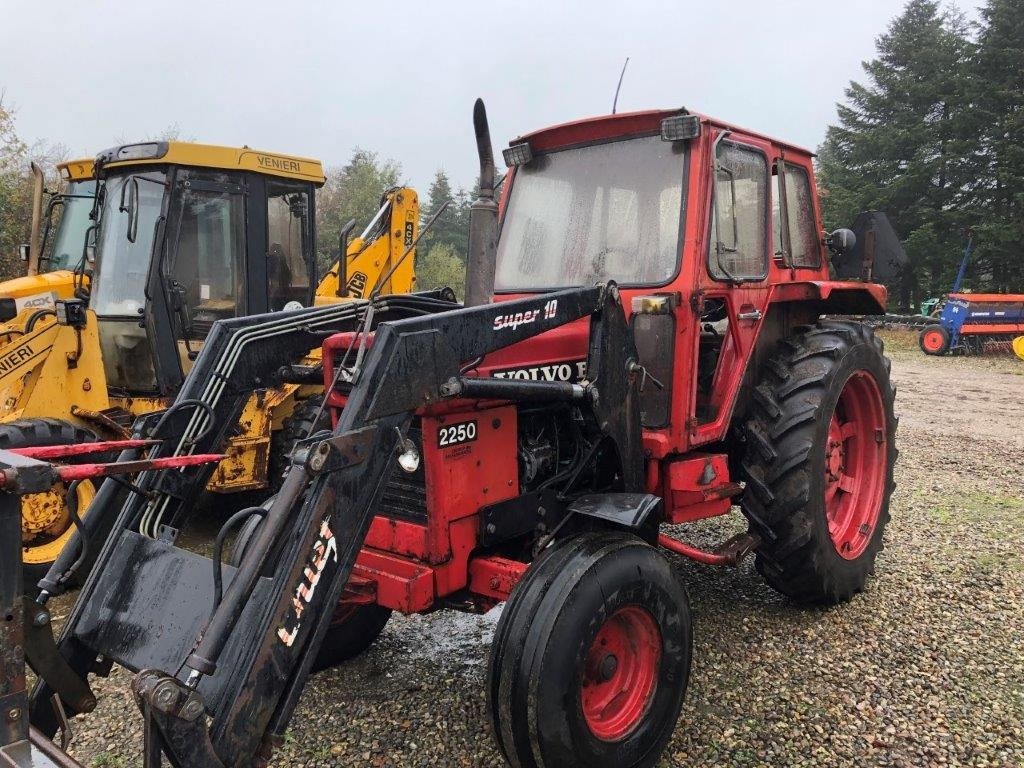 Traktor Türe ait Volvo 2250 Med Chief læsser, Gebrauchtmaschine içinde Tinglev (resim 1)