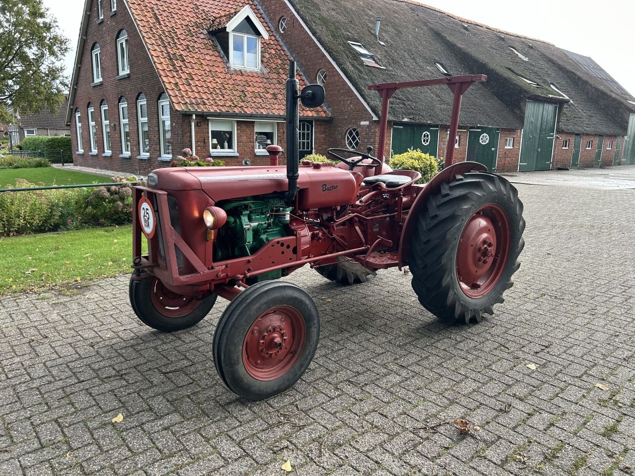 Traktor du type Volvo 320 Buster, Gebrauchtmaschine en Staphorst (Photo 1)