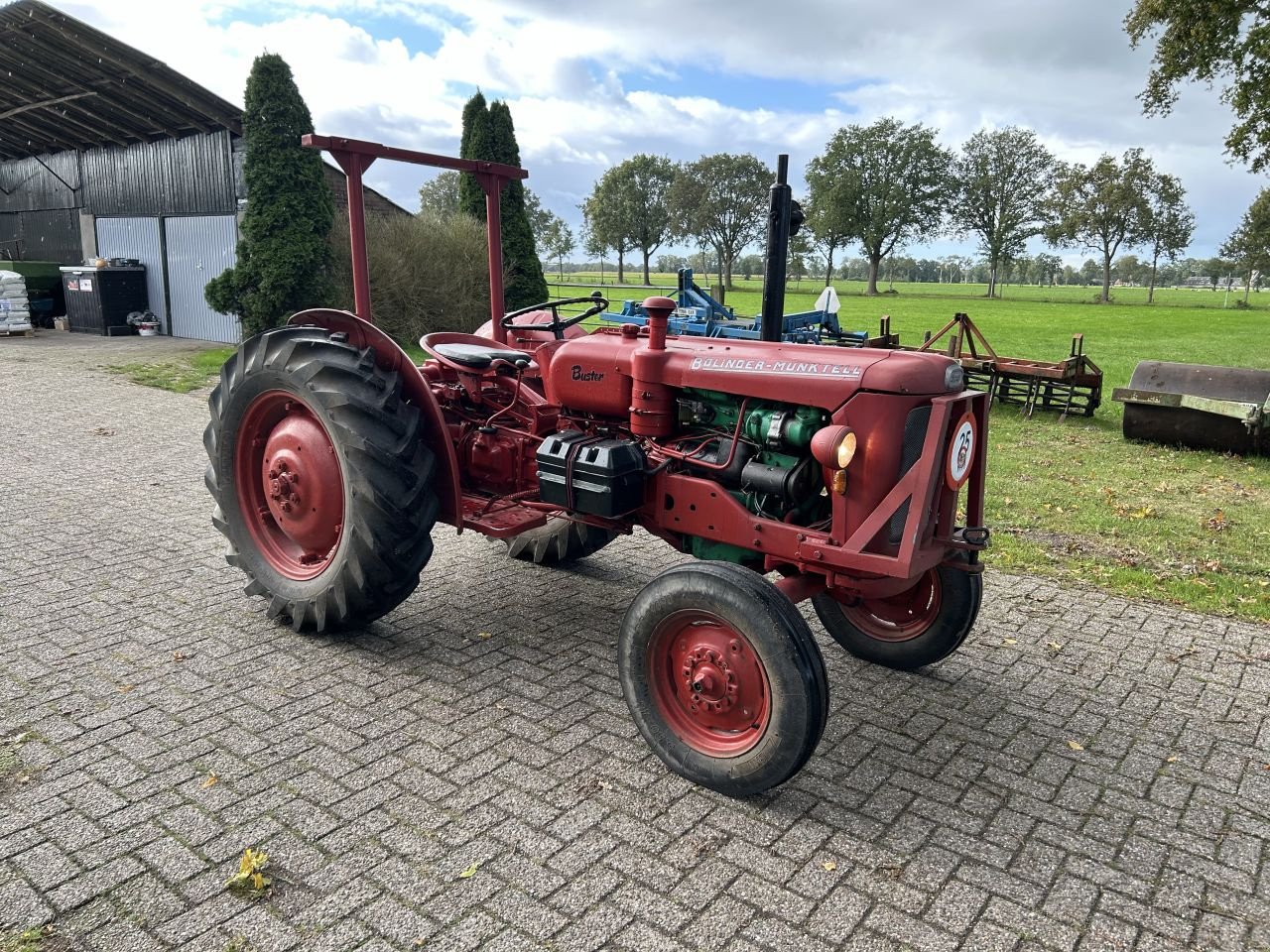 Traktor van het type Volvo 320 Buster, Gebrauchtmaschine in Staphorst (Foto 2)