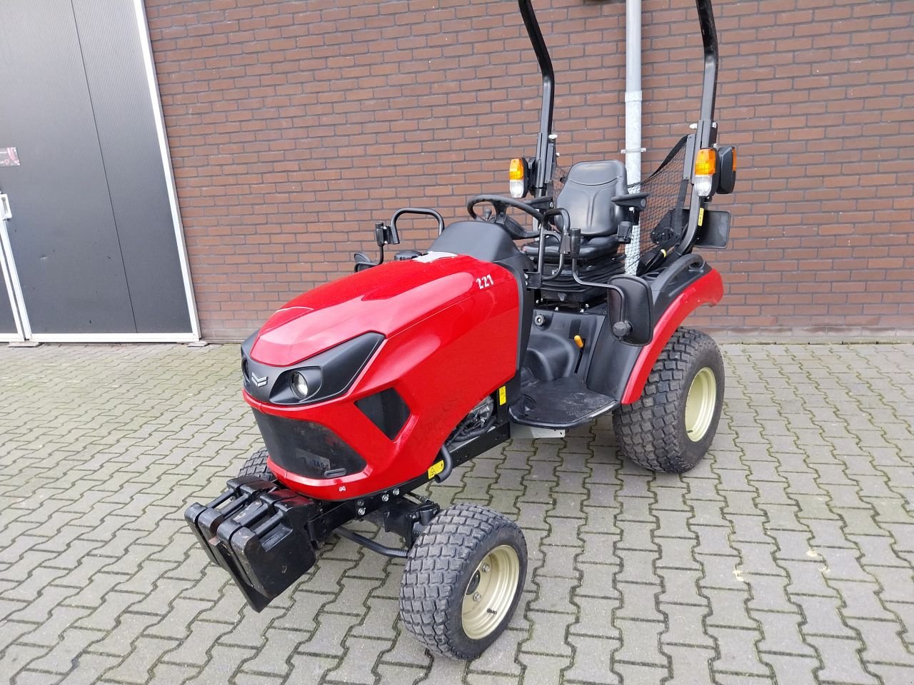 Traktor del tipo Yanmar 221 HST, Gebrauchtmaschine In Boekel (Immagine 2)