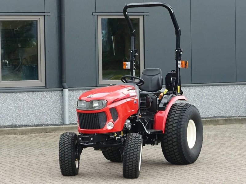 Traktor del tipo Yanmar EB3100 4wd HST / 0040 Draaiuren / Brede Gazonbanden, Gebrauchtmaschine en Swifterband