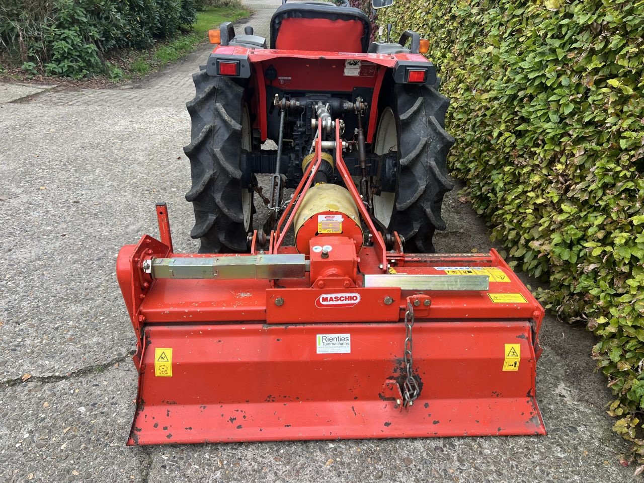 Traktor van het type Yanmar F20 4x4 20Pk met Maschino Frees, Gebrauchtmaschine in Ulicoten (Foto 3)