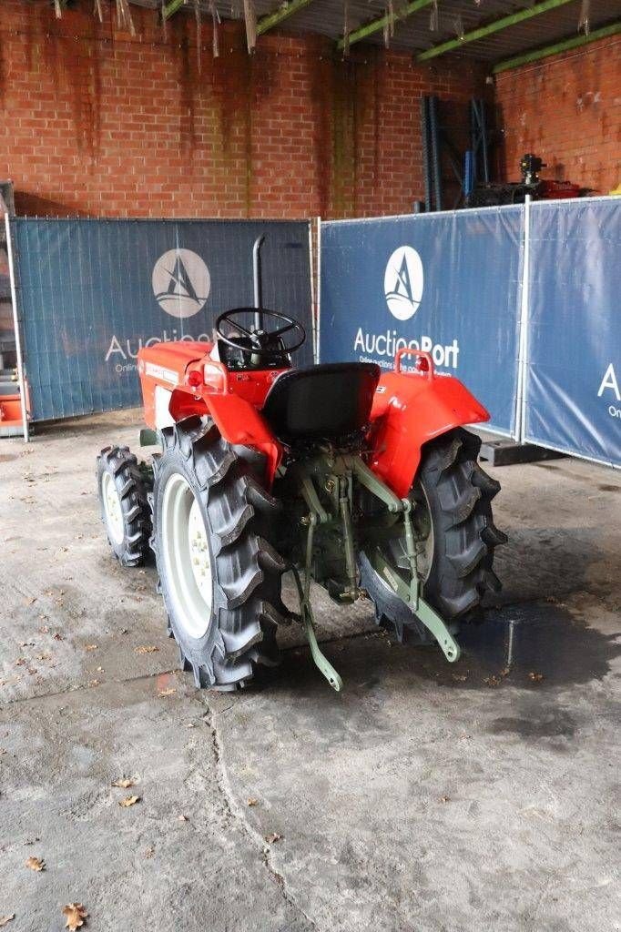 Traktor des Typs Yanmar YM1610D, Gebrauchtmaschine in Antwerpen (Bild 4)