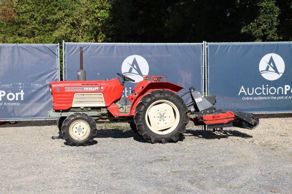 Traktor des Typs Yanmar YM2010D, Gebrauchtmaschine in Antwerpen (Bild 1)