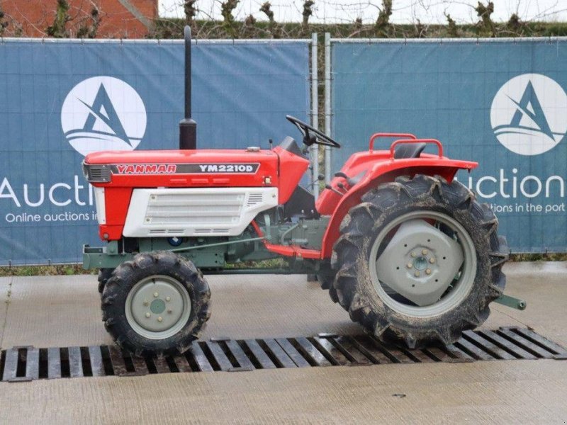 Traktor du type Yanmar YM2210D, Gebrauchtmaschine en Antwerpen (Photo 1)