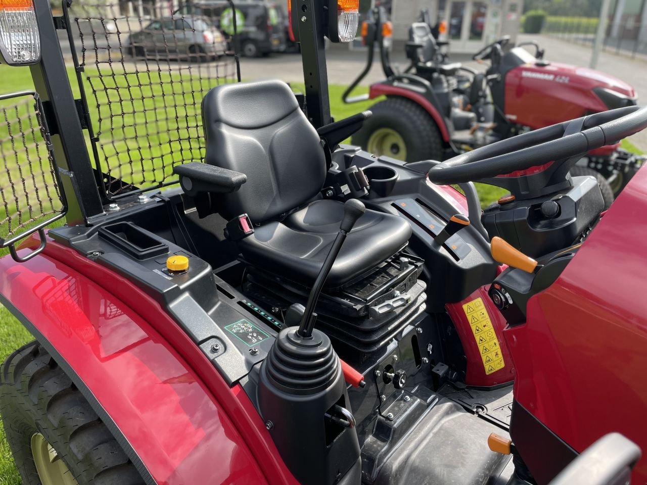 Traktor van het type Yanmar YT235, Neumaschine in MARIAHOUT (Foto 3)