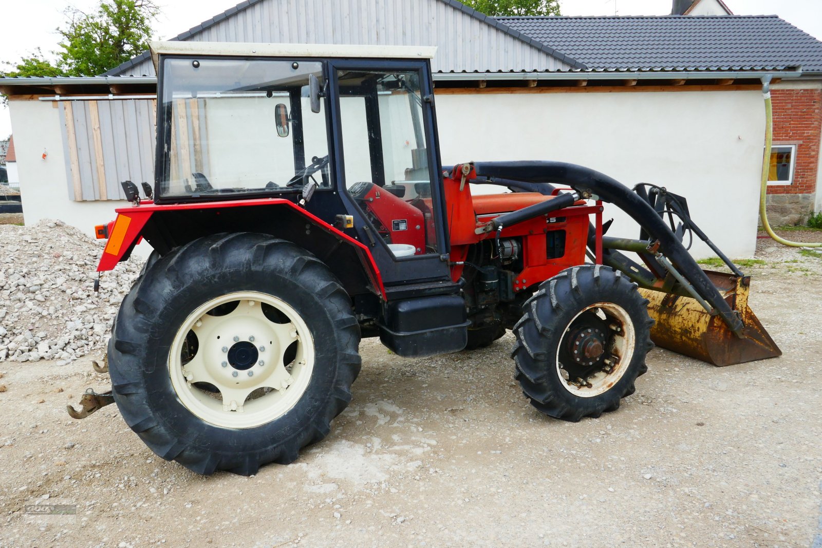 Traktor του τύπου Zetor 6045 Allr. Erst 2366 Std. Mit Kabine und  Frontlader hydraulisch betätigt., Gebrauchtmaschine σε Langenzenn (Φωτογραφία 2)