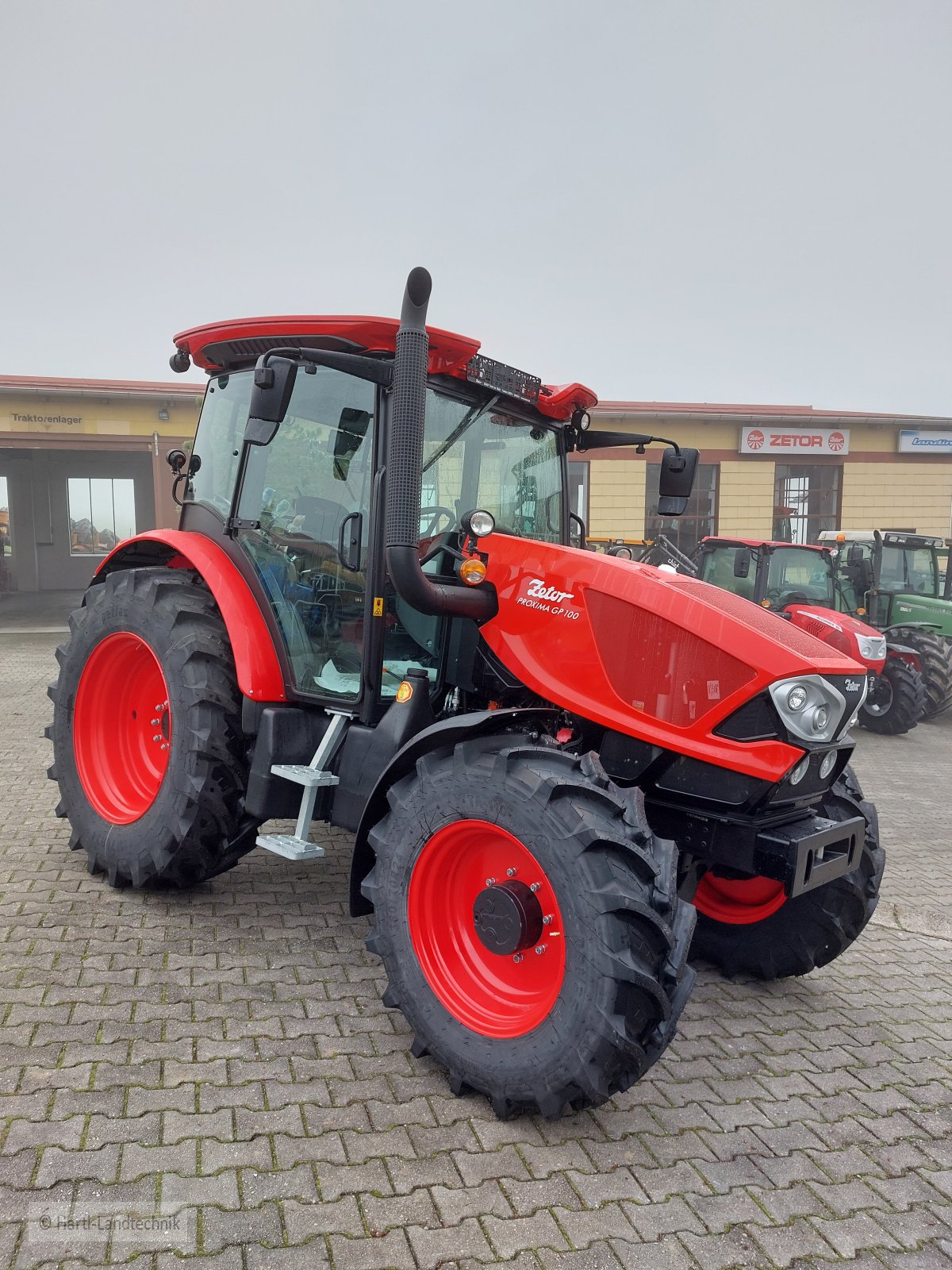 Traktor of the type Zetor Proxima 110, Neumaschine in Ortenburg (Picture 3)