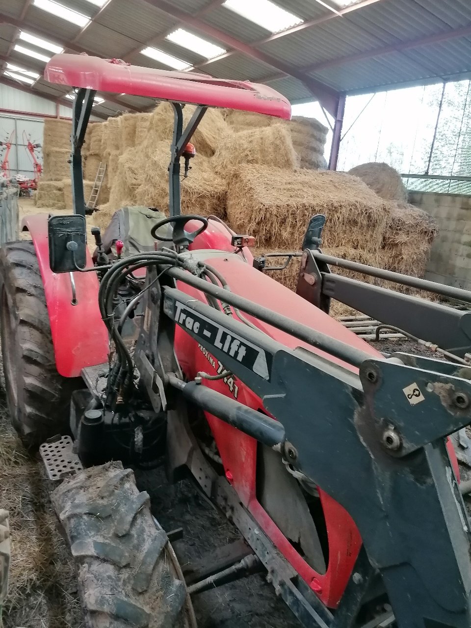 Traktor Türe ait Zetor PROXIMA 7441.0, Gebrauchtmaschine içinde Lérouville (resim 2)