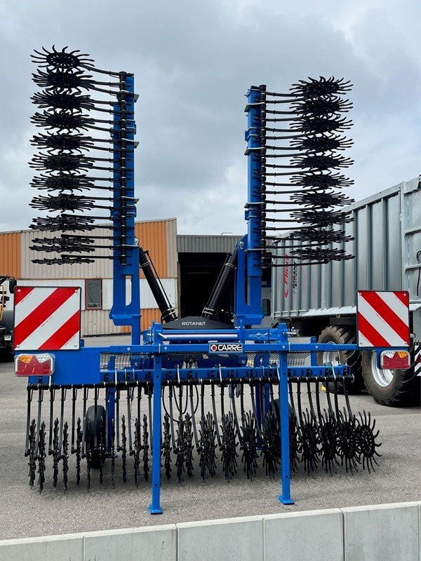 Transportfahrzeug des Typs Carré Rotanet, Neumaschine in Domdidier (Bild 4)