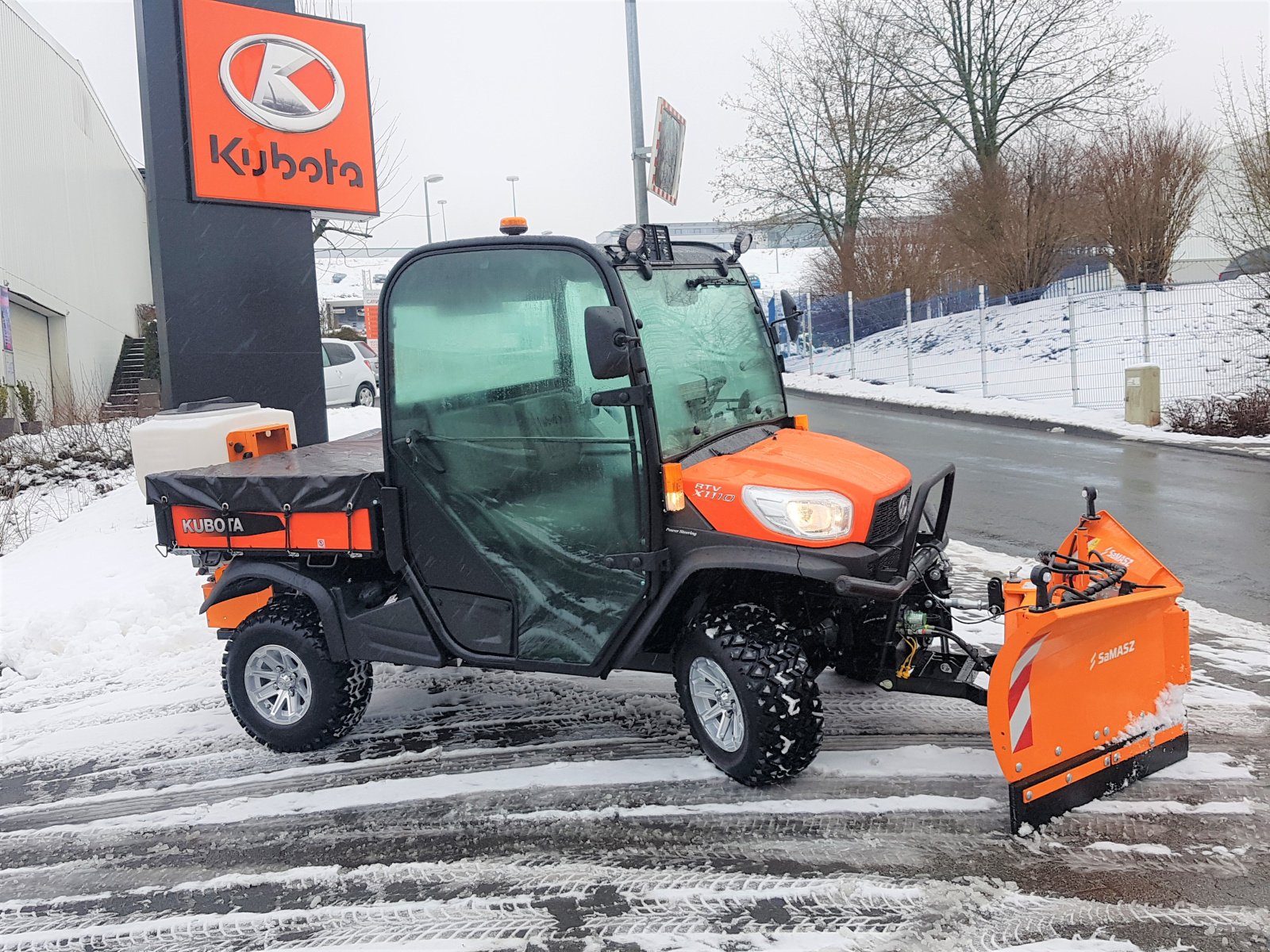 Transportfahrzeug Türe ait Kubota RTVX 1110 Winterdienstpaket, Neumaschine içinde Olpe (resim 5)