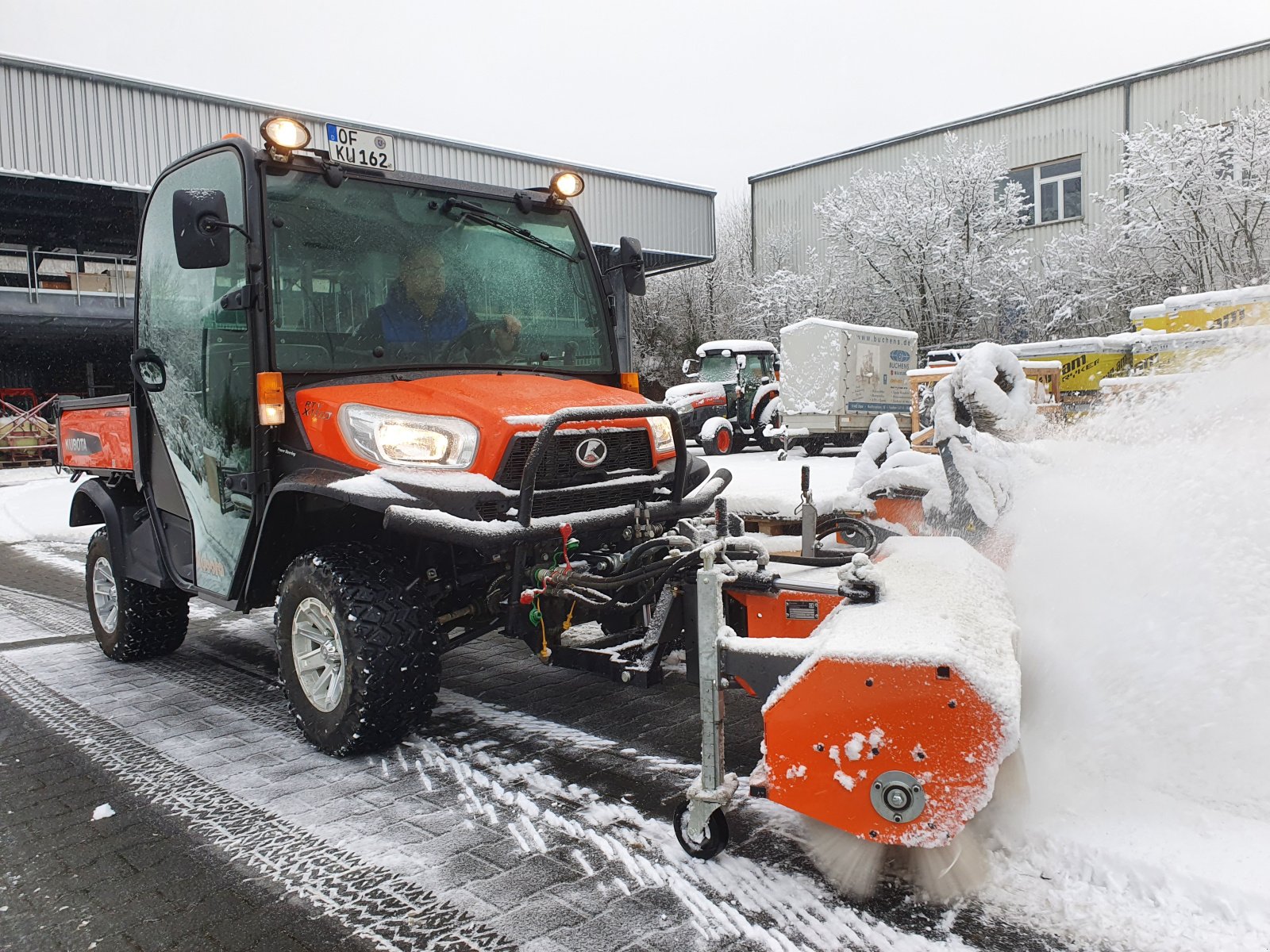 Transportfahrzeug typu Kubota RTVX 1110 Winterdienstpaket, Neumaschine v Olpe (Obrázek 8)