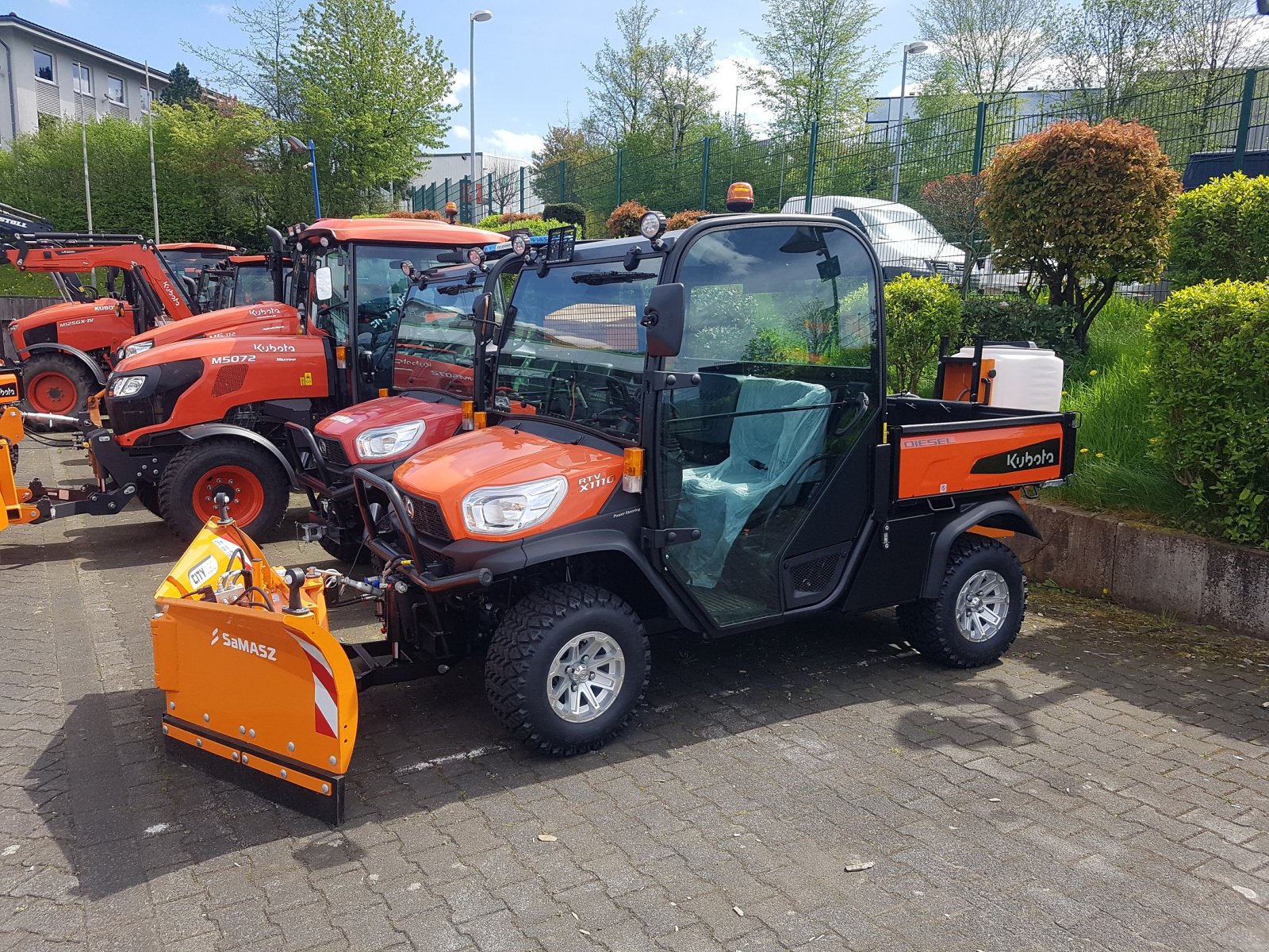 Transportfahrzeug des Typs Kubota RTVX-1110 Winterdienstpaket, Neumaschine in Olpe (Bild 7)