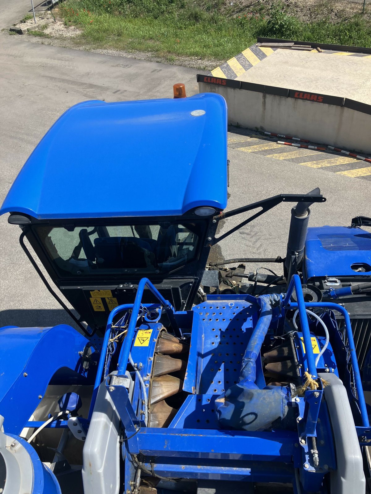 Traubenvollernter Türe ait New Holland MACHINE A VENDANGER, Gebrauchtmaschine içinde SAINT ANDIOL (resim 9)