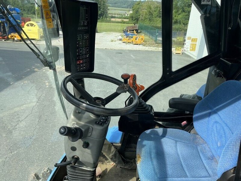 Traubenvollernter des Typs New Holland TRACTEUR ENJAMBEUR, Gebrauchtmaschine in CHATEAU GAILLARD (Bild 7)