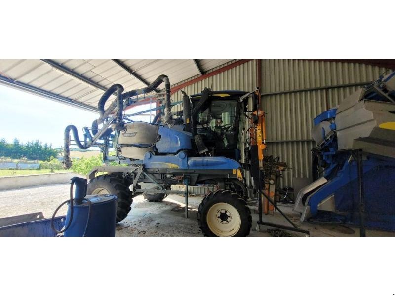 Traubenvollernter del tipo New Holland VN2080, Gebrauchtmaschine en BRAY en Val (Imagen 1)