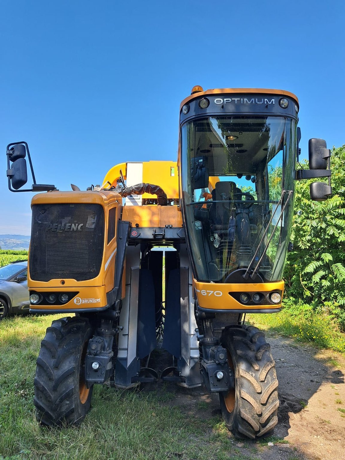 Traubenvollernter del tipo Pellenc Machine à vendanger Optimum 670 Pellenc, Gebrauchtmaschine en ROYNAC (Imagen 3)