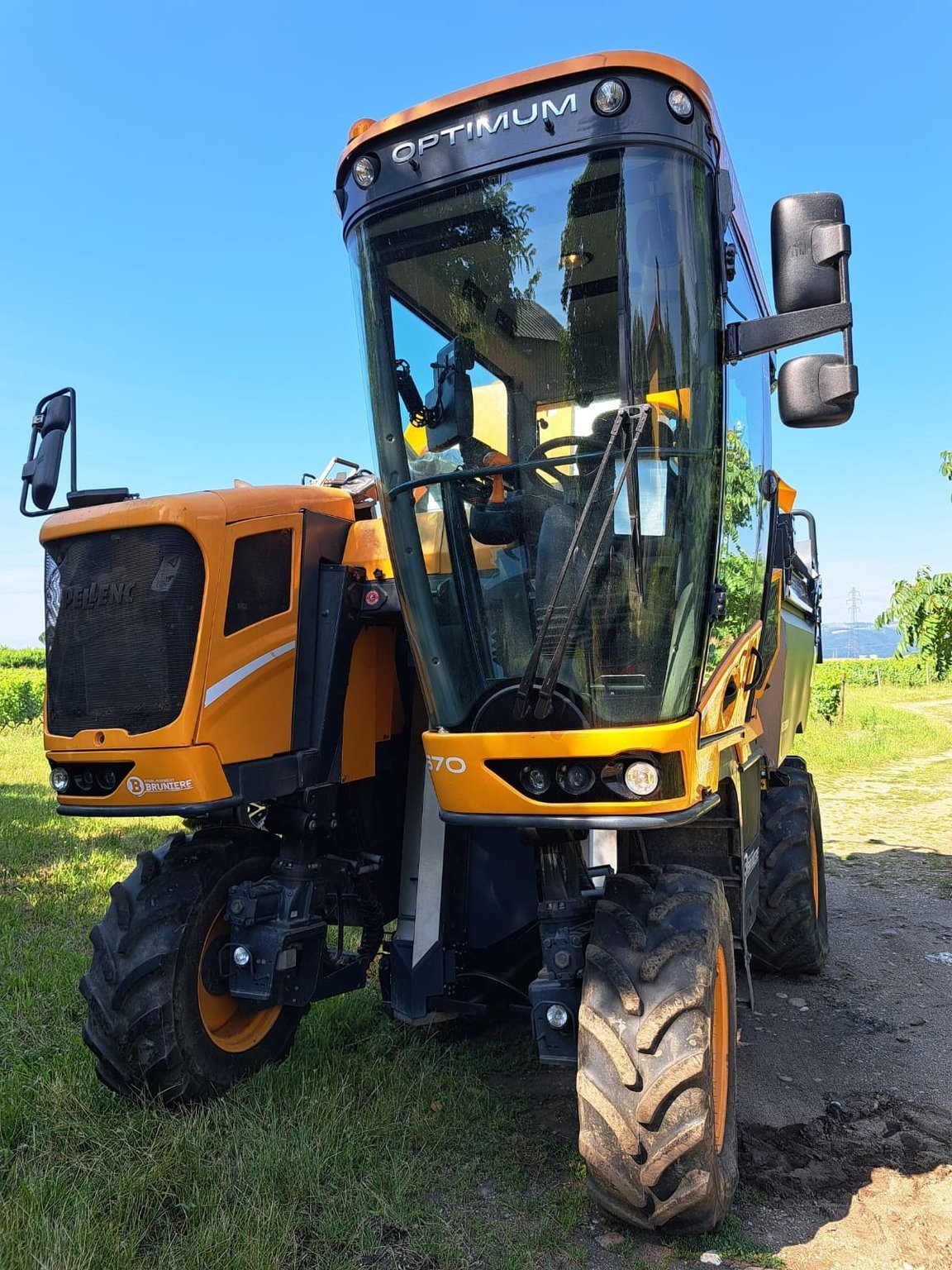 Traubenvollernter del tipo Pellenc Machine à vendanger Optimum 670 Pellenc, Gebrauchtmaschine en ROYNAC (Imagen 4)