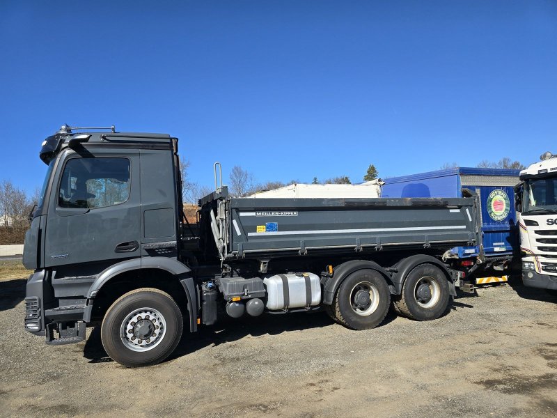 Unimog van het type Mercedes-Benz AROCS, Gebrauchtmaschine in Gabersdorf (Foto 1)