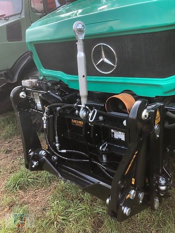 Unimog of the type Mercedes-Benz Frontkraftheber Hydraulik Lesnik PU26 Anbau-Platte Mwst., Gebrauchtmaschine in Fitzen (Picture 3)