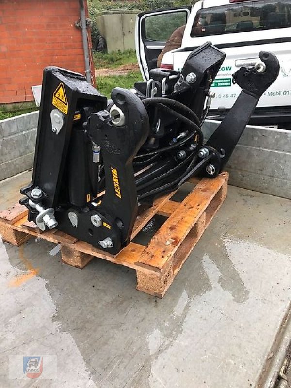 Unimog van het type Mercedes-Benz Frontkraftheber Hydraulik Lesnik PU26 Anbau-Platte Mwst., Gebrauchtmaschine in Fitzen (Foto 4)