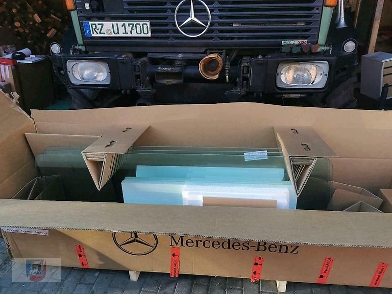 Unimog van het type Mercedes-Benz Frontscheibe Neu 424 425 427 437 U1000-U2400 Original, Gebrauchtmaschine in Fitzen (Foto 2)