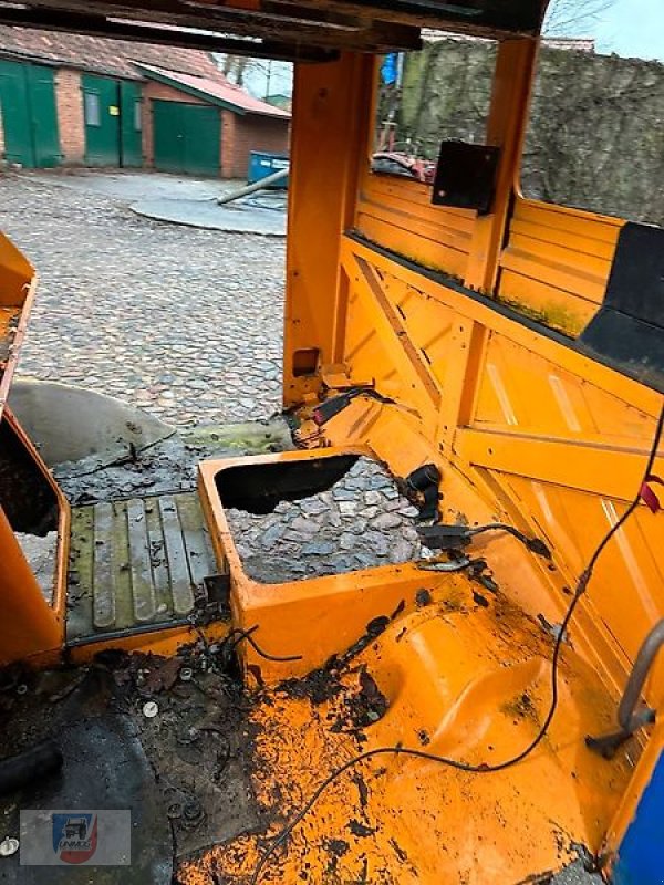 Unimog typu Mercedes-Benz Kabine 424 427 425 435 zur Ersatzteilgewinnung, Gebrauchtmaschine v Fitzen (Obrázek 9)