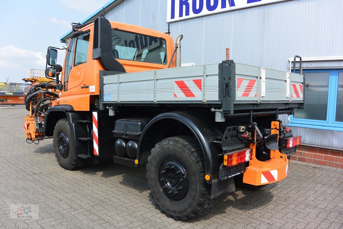 Unimog del tipo Mercedes-Benz U 400 4 x 4 Mulag Teleskopausleger + Zapfwelle, Gebrauchtmaschine In Sottrum (Immagine 4)