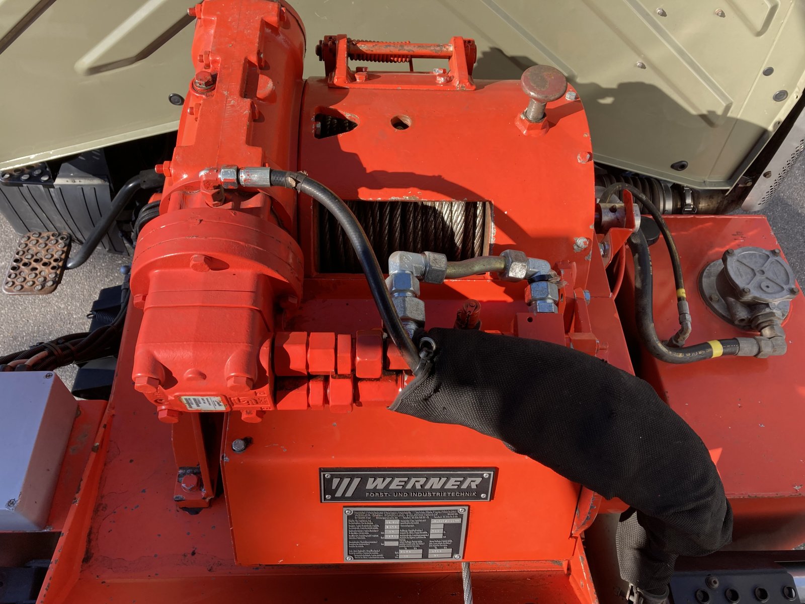 Unimog typu Mercedes-Benz U 5000 mit Seilwinde und Bergstütze, Gebrauchtmaschine v Heimstetten (Obrázok 23)