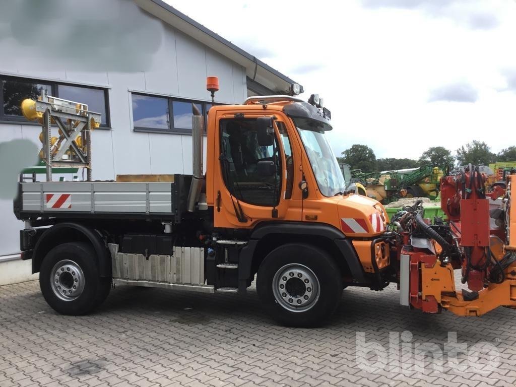 Unimog za tip Mercedes-Benz U 527, Gebrauchtmaschine u Düsseldorf (Slika 2)