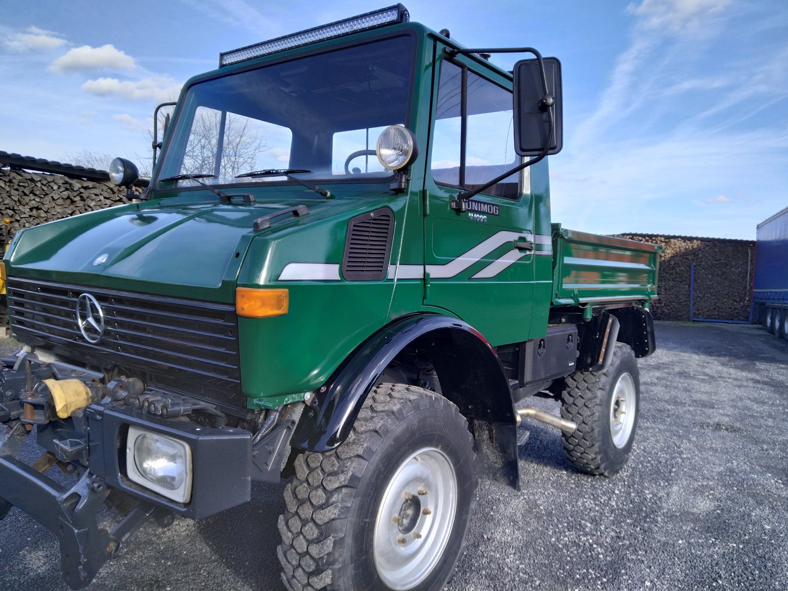 Unimog tipa Mercedes-Benz Unimog 424, Gebrauchtmaschine u Zeitlofs (Slika 1)