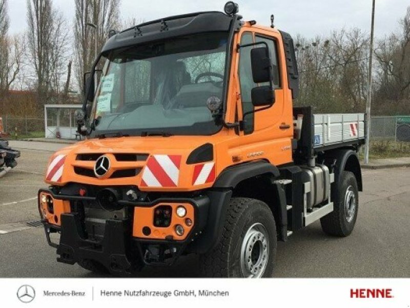 Unimog Türe ait Mercedes-Benz Unimog Geräteträger U 530, Gebrauchtmaschine içinde Heimstetten (resim 1)