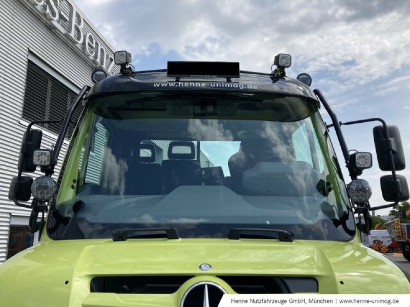 Unimog Türe ait Mercedes-Benz Unimog Geräteträger U535 Agrar, Gebrauchtmaschine içinde Heimstetten (resim 12)