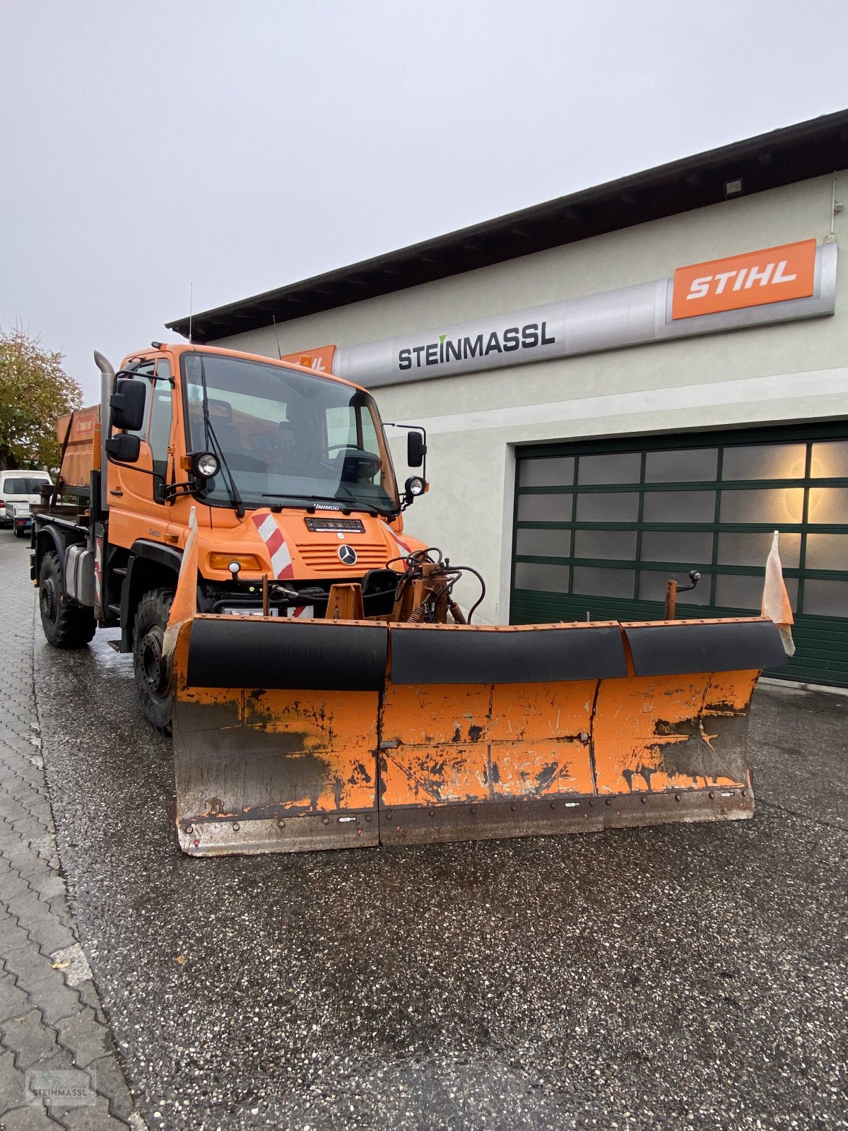 Unimog Türe ait Mercedes-Benz Unimog U 400, Gebrauchtmaschine içinde Petting (resim 1)