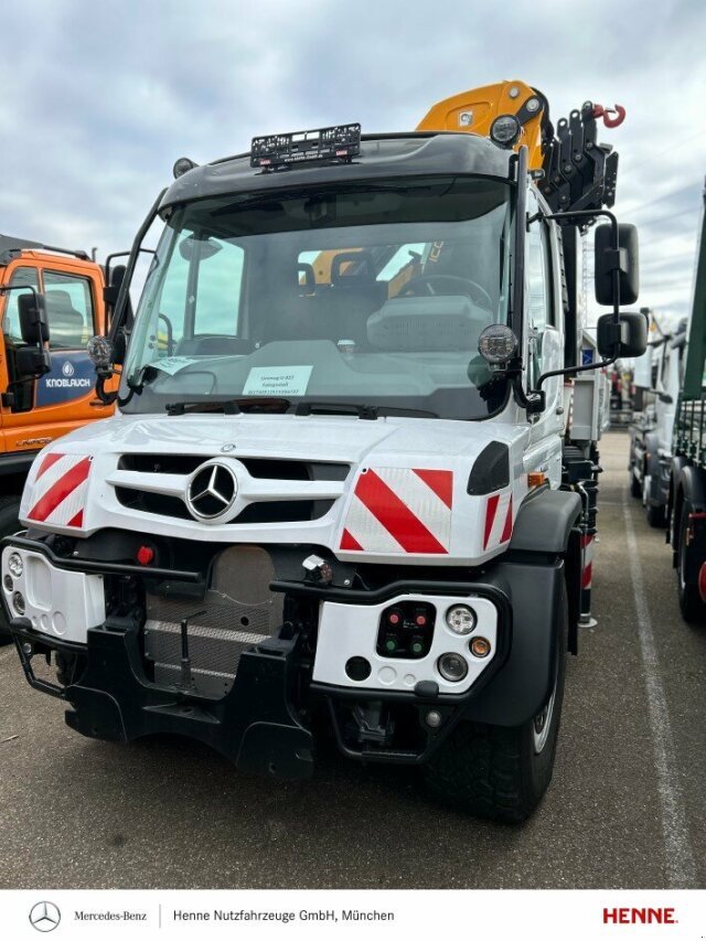 Unimog van het type Mercedes-Benz Unimog U 427 mit Hiab Kran, Gebrauchtmaschine in Heimstetten (Foto 1)