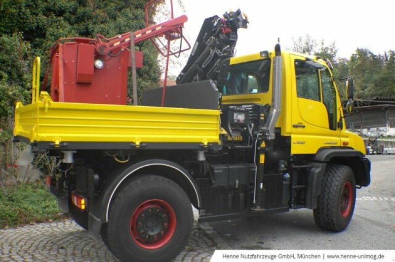 Unimog typu Mercedes-Benz Unimog U 530 mit Schnellwechsel Kran, Gebrauchtmaschine w Heimstetten (Zdjęcie 4)