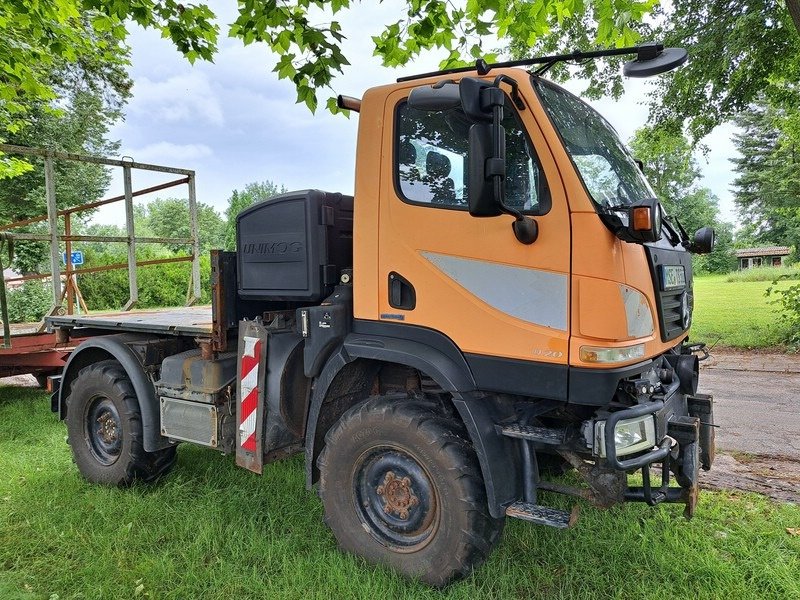 Unimog des Typs Mercedes-Benz UNIMOG U20, Gebrauchtmaschine in Gutzkow (Bild 2)