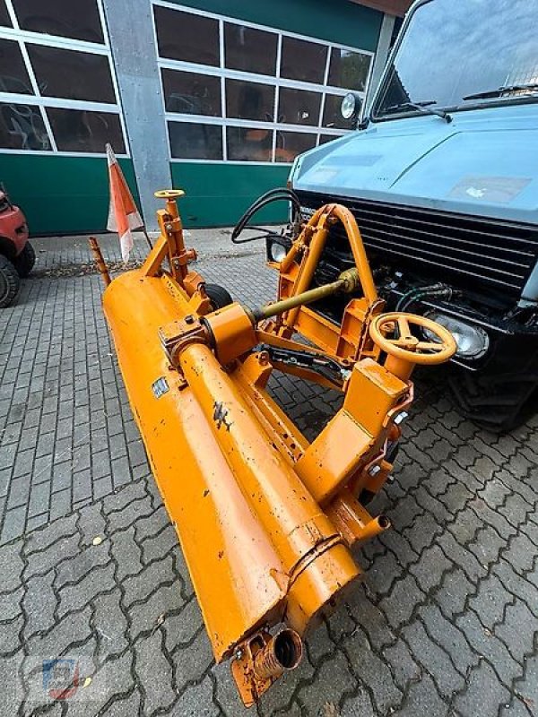 Unimog van het type Schmidt Kehrbesen Unimog Kommunalplatte Zapfwelle, Gebrauchtmaschine in Fitzen (Foto 14)