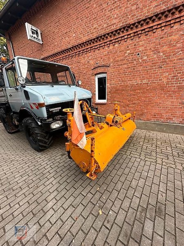 Unimog van het type Schmidt Kehrbesen Unimog Kommunalplatte Zapfwelle, Gebrauchtmaschine in Fitzen (Foto 9)