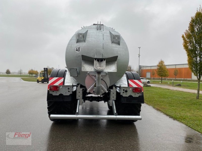 Vakuumfass des Typs Fliegl VFW 18000l Alphaline Tandem, Neumaschine in Mühldorf (Bild 5)