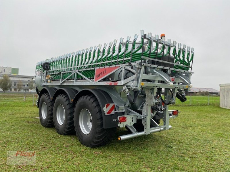 Vakuumfass van het type Fliegl VFW 25000l Alphaline Tridem, Neumaschine in Mühldorf (Foto 5)