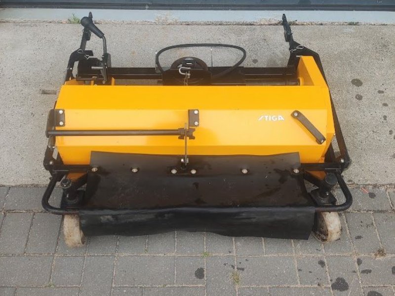 Vertikutierer tip Stiga 92 cm 2WD/4WD, Gebrauchtmaschine in Reeuwijk