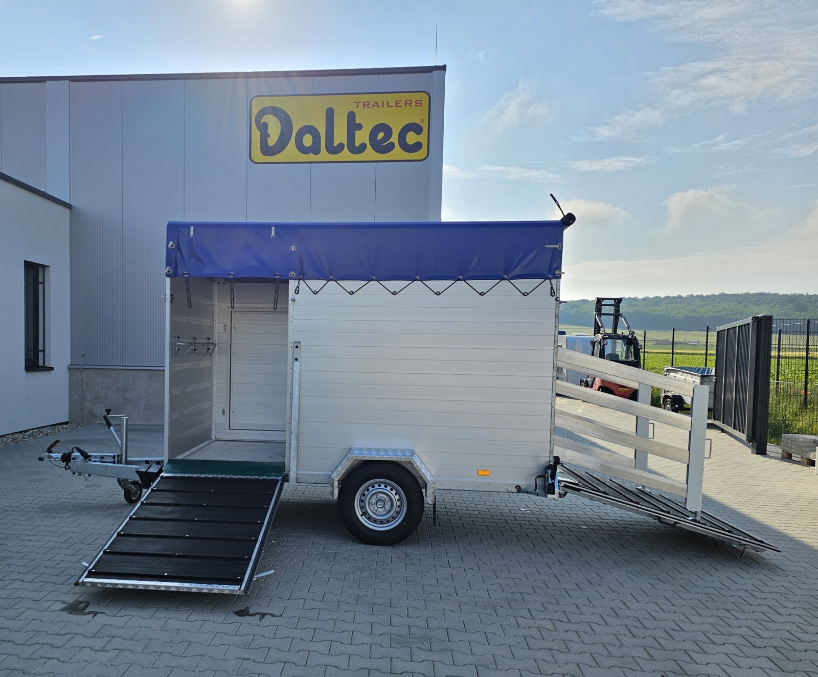 Viehanhänger van het type Daltec VT 1500, Neumaschine in Harmannsdorf (Foto 1)