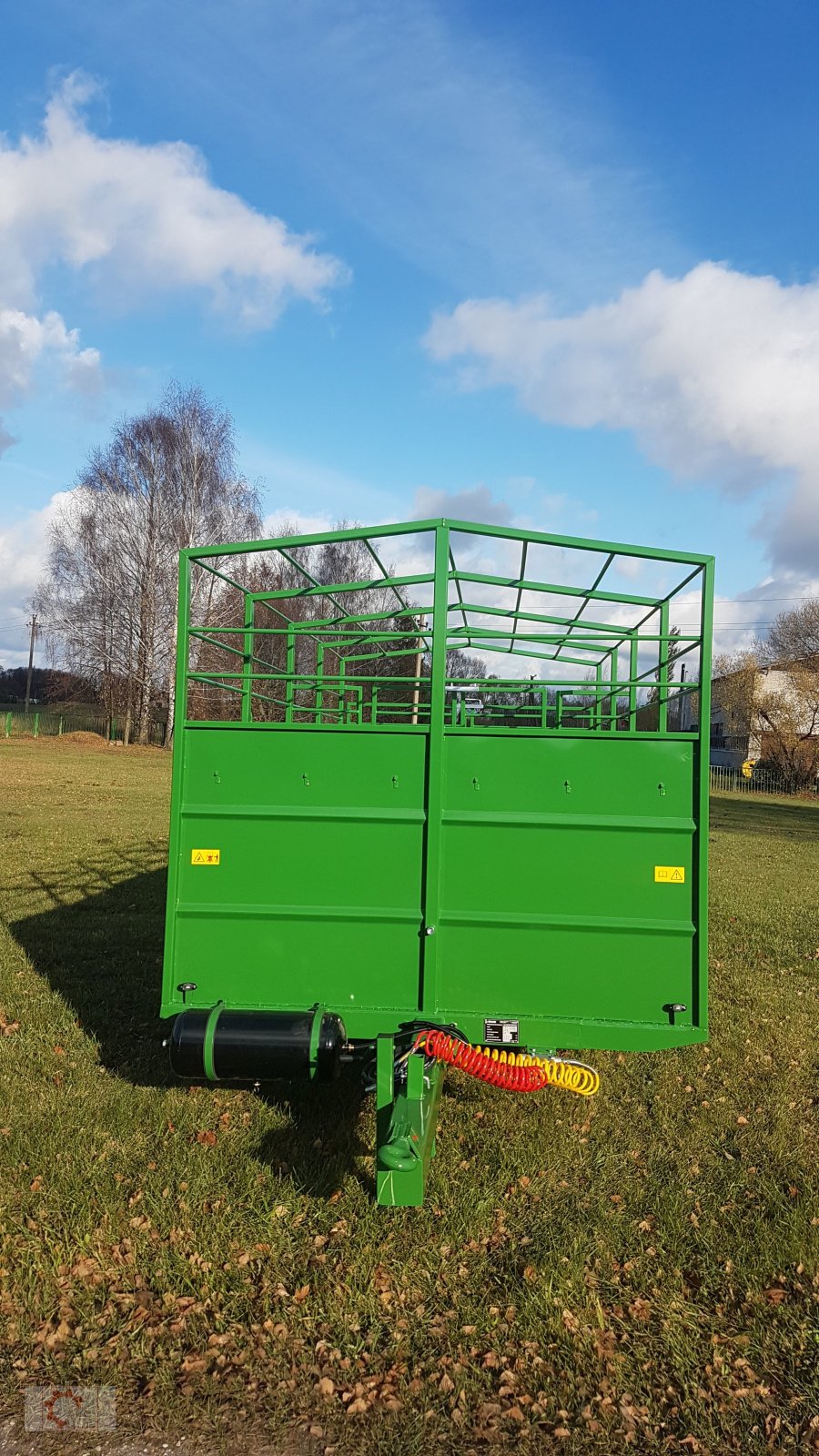 Viehanhänger du type Dinapolis TRV Tiertransportwagen Druckluft Hydraulisch absenkbar, Neumaschine en Tiefenbach (Photo 2)