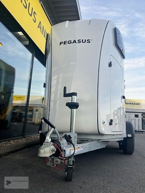 Viehanhänger van het type Humbaur Pegasus 2-Pferdeanhänger 2.4t. SK !!NEU!!, Gebrauchtmaschine in Gevelsberg (Foto 1)